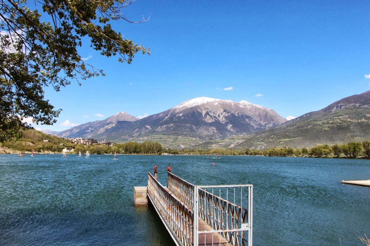 L'Hivernet, Grand Triplex Neuf Au Coeur D'Embrun Acces Facile Exterior foto